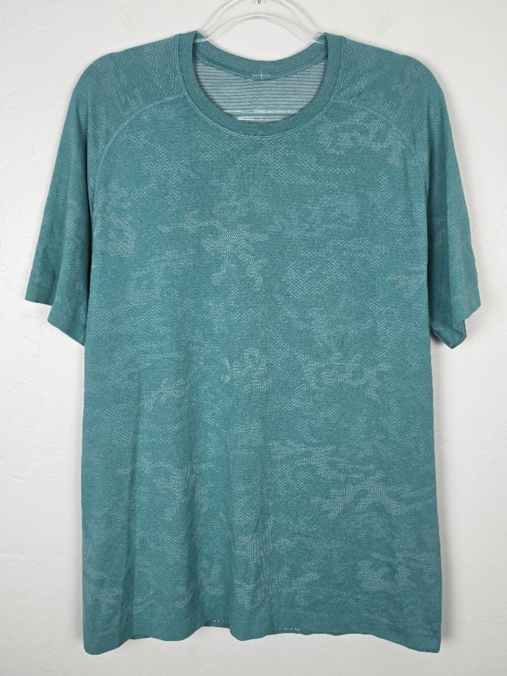 Lululemon Metal Vent Tech Short Sleeve Shirt Camo Teal Green Size L